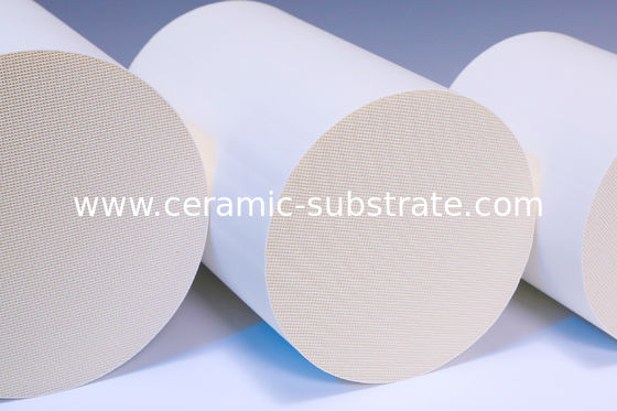 Buy Cellular Cordierite Honeycomb Ceramic / Nox Reduction Catalyst for Car online manufacture