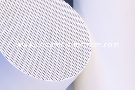 Buy 50.9% SiO2 Cordierite DPF , Silicon Carbide Sic DPF For Catalytic Converters online manufacture