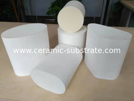 buy Dielectric Strength 10-15 KV per mm Alumina Substrate Al2O3 Substrate Aluminum Nitride AlN Compatible for Electronic Applications online manufacture